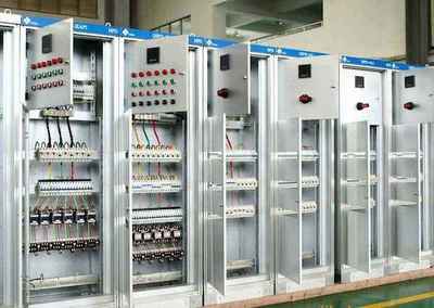 坚韧铸就辉煌 三人团队的创业之路与国产控制柜的崛起